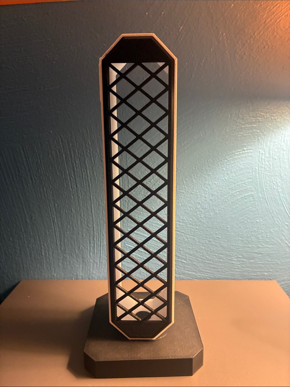 3-D printed headphones stand